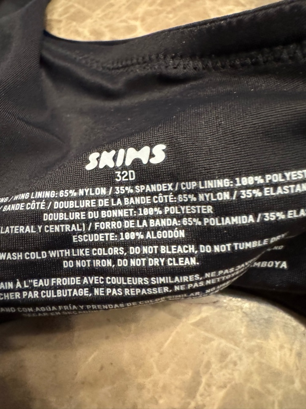 SKIMS SMOOTHING INTIMATES
FULL COVERAGE BRA 32D - Picture 6 of 7